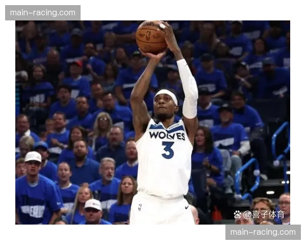 雷霆轻取国王迎三连胜 亚历山大高效表现巩固西部头名 雷霆轻取国王迎三连胜 亚历山大高效表现巩固西部头名