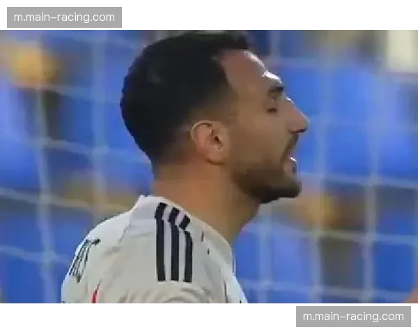 穆帅缺席临场指挥成变数 本菲卡客场翻盘战术如何执行